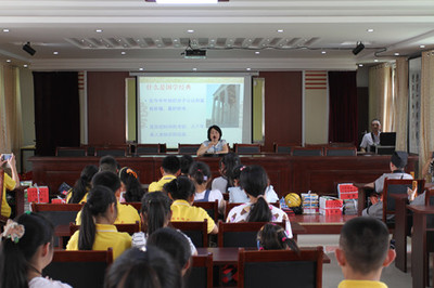 共筑書香家園 市、區圖書館攜手共建虎山村留守兒童圖書室，助力國學教育推廣